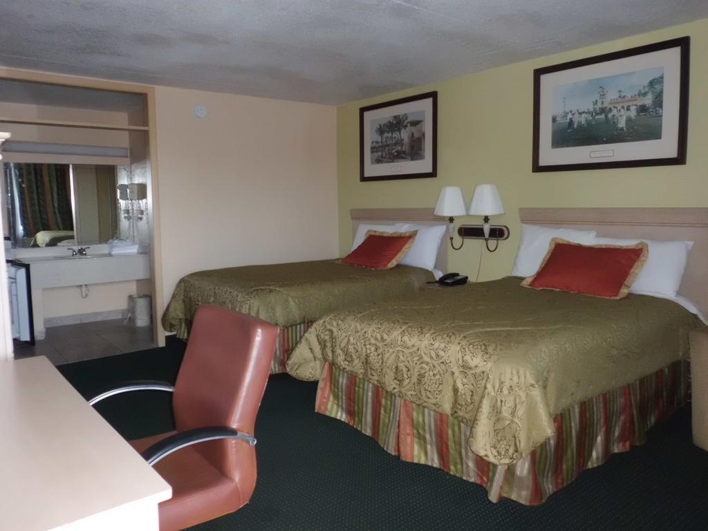 America'S Best Inn & Suites-레이크랜드 외부 사진